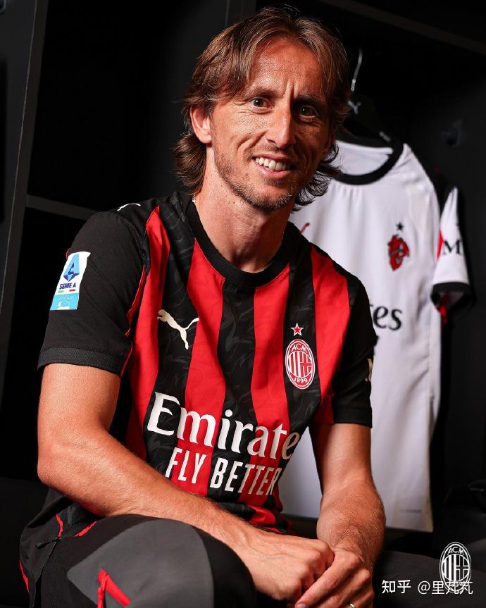 球迷：这球假得我都信了