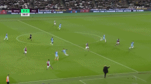 德甲第13轮最佳球员：凯恩替补戴帽第五次当选